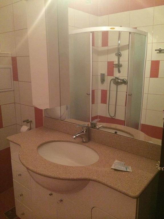 Hotel Fiama Otelu Rosu الغرفة الصورة