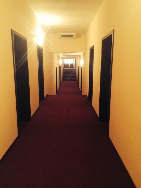 Hotel Fiama Otelu Rosu المظهر الخارجي الصورة